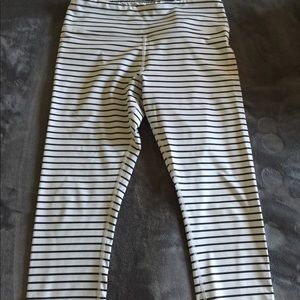 Scorpio black and white striped cropped yoga pants